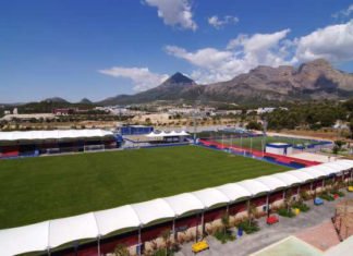 El C.F. La Nucía cierra su plantilla con cuatro jugadores nuevos ante el reto de la Liga en Segunda B