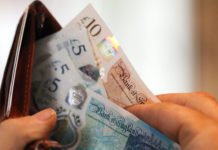 El Primer Ministro británico hace desplomar la libra esterlina con sus declaraciones de hoy