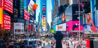Publicitarse en Times Square en Nueva York cuesta al menos un millón y medio de euros al año