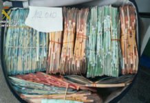 La Guardia Civil captura en Elche a cinco ladrones y recupera el botín de 102.000 euros robados a una anciana