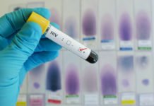 Una mujer estadounidense graba un video y cita a los amantes que ha infectado de VIH al padecer ella esta enfermedad