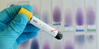 Una mujer estadounidense graba un video y cita a los amantes que ha infectado de VIH al padecer ella esta enfermedad