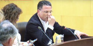 El lubricante en Benidorm se denomina «3 en 1″…..¿o acaso «6 en 1»?