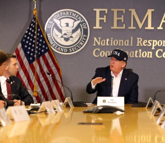 Donald Trump declara emergencia para tres estados americanos debido al paso del huracán Dorian