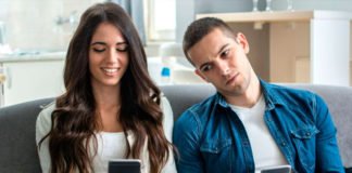 ‘Stalkerware’, la nueva amenaza invisible con la que pueden espiar tu teléfono: cómo prevenirla, detectarla y eliminarla