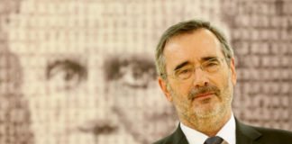 El presidente del Senado copió y pegó párrafos completos de manuales y otras obras de filósofos de reconocido prestigio, sin citar ni entrecomillar