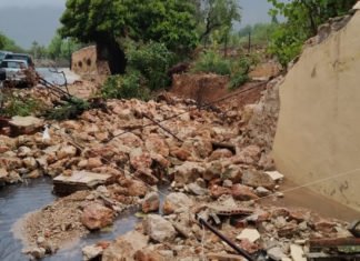 La acumulación de agua provoca el corte de la autovía entre Alicante y Albacete