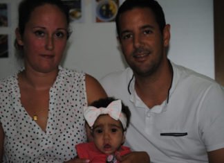 Donohue se enamoró de África, un bebé de Mutxamel con una enfermedad rara que necesita la ayuda de todos para salvar su vida