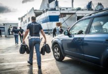 Interpol avisa de que hay terroristas entre los inmigrantes ilegales que llegan a España procedentes del Norte de África