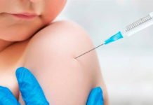 La Organización Mundial de la Salud (OMS) mantiene a España en la lista de países libres del virus del sarampión. ¿Quién y por qué debe vacunarse?