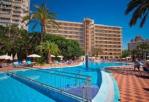 La cadena de hoteles Servigroup renueva su patrocinio con el Club Balonmano Benidorm