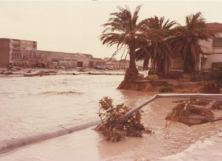 En memoria de la Riada de 1982.