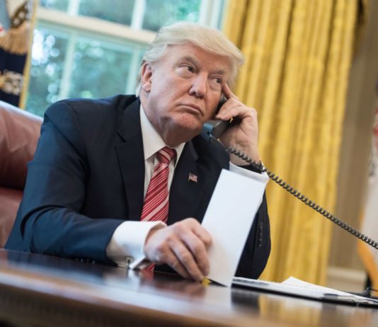 USA espera el «impeachment» de Donald Trump tras conocerse públicamente la grabación con el presidente de Ucrania