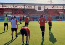El C.F. La Nucía hace vibrar a su afición frente al Badalona en el Olímpico Camilo Cano