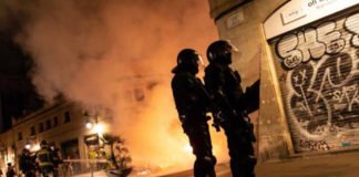 Las pérdidas en mobiliario urbano por los disturbios de Barcelona rondan los dos millones de euros y continuaran aumentando