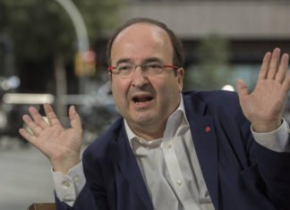 El PSC se desmarca del espacio constitucionalista en Cataluña