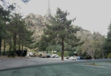 Pedro Sánchez no actúa en Cataluña pero ya ha enviado al Valle de los Caídos la maquinaria para exhumar al ex Jefe de Estado de España entre 1939 y 1975