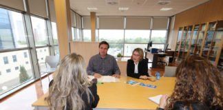 La Generalitat se compromete a promocionar el destino «Alicante» a través de Turisme