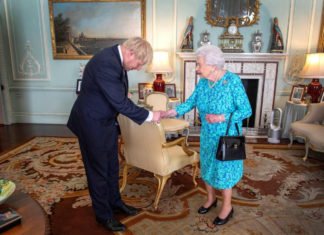 Los ingleses abandonarán la Unión Europea el 1 de noviembre tras el acuerdo pactado hoy con el resto de miembros