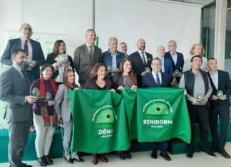 Denia y Benidorm logran «Bandera Verde» por su compromiso y acción en el reciclaje de vidrio