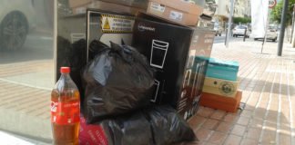 Alfaz del Pi clama contra el «atraco» de su alcalde socialista al subir tasas e impuestos en contra de sus promesas