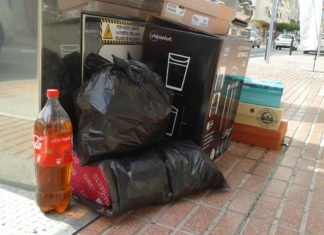 Alfaz del Pi clama contra el «atraco» de su alcalde socialista al subir tasas e impuestos en contra de sus promesas