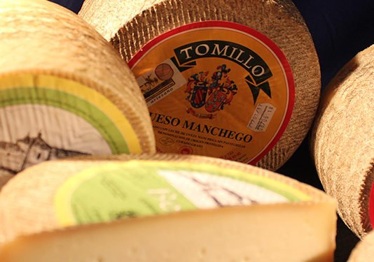 China se compromete a proteger el vino de rioja, el queso manchego y el cava español