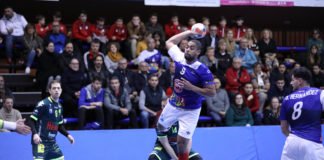 Inesperado traspiés del Balonmano Benidorm frente al recién ascendido BM. Nava de Segovia