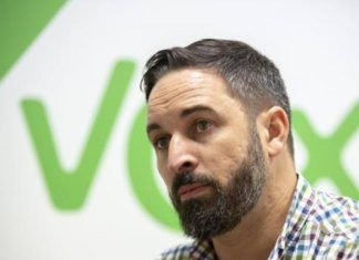 Abascal advierte a Pedro Sánchez que su deriva pro independentistas puede llevarle ante los Tribunales de Justicia