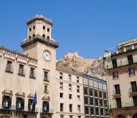 Alicante recibe la visita del embajador de Bélgica en España