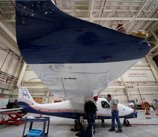 La NASA presenta su primer avión eléctrico.