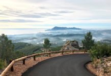 La imponente Sierra de Bernia ( 1.128 metros de altura) ya tiene nuevo camino de acceso a su cumbre