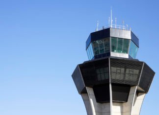 El aeropuerto de Murcia amplía en más de cien sus vuelos nacionales y al resto de los cinco continentes