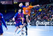 El Balonmano Benidorm logra endosarle 25 goles al F.C.Barcelona en el Palau Blaugrana