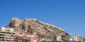 Alicante vuela al Reino Unido con intención de no perder turistas británicos tras el Brexit