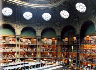 La Generalitat Valenciana reconoce la excelencia académica de 213 estudiantes universitarios de la región