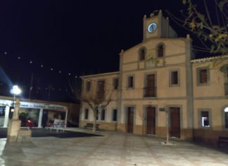 El alcalde socialista de Villajoyosa, zompo y judas, deja sin fiesta de fin de año al histórico Barrio de la Ermita