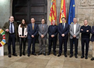 Ximo Puig crea un chiringuito para luchar, entre otros objetivos, con la feminización de la pobreza