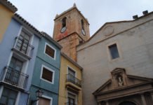 Los socialistas de Villajoyosa permiten que barrios de la ciudad estén a oscuras durante la noche