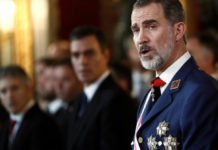 El Rey advierte a Pedro Sánchez en la Pascua Militar el compromiso de las Fuerzas Armadas con la Constitución