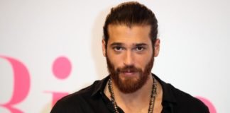 ¿Quién es el actor Can Yaman que ha revolucionado el mundo de las series turcas?