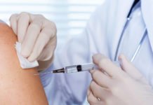 Sanidad comienza la vacunación conjunta de gripe y COVID-19 para proteger a la población frente a estos virus respiratorios