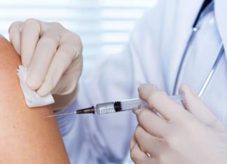 Sanidad comienza la vacunación conjunta de gripe y COVID-19 para proteger a la población frente a estos virus respiratorios