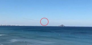 Un avión C-101 del Ejército del Aire se estrella frente a La Manga del Mar Menor
