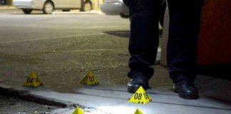 Sicarios acribillan a balazos a un niño de 13 años en México al huir su padre que era el objetivo a batir