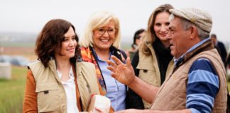 Díaz Ayuso presenta un Plan en Madrid con una inversión de 100.000.000 de euros para apoyar la agricultura de su región