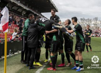 El Elche pide cita en Madrid para ascender a Primera al vencer al Rayo Vallecano por 2-3