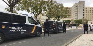 La Policía Nacional establece un amplio dispositivo en Alicante para garantizar la seguridad ciudadana y hacer cumplir las medidas de prevención sanitaria dictadas por el Decreto de Estado de Alarma