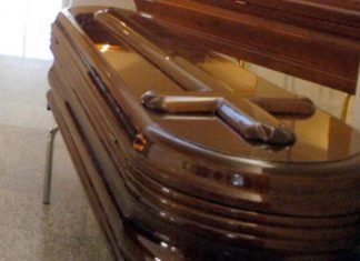 Pedro Sánchez cumple dos semanas de confinamiento de los españoles con 5.690 muertos en un día «récord»