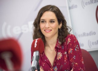 Díaz Ayuso es la primera presidenta autonómica en avisar de la incertidumbre que provocan las nuevas medidas laborales del Gobierno central